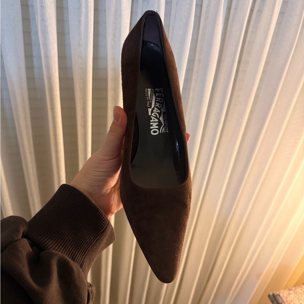 Salvatore Ferragamo Brown Suede Kitten Heel Shoes Size 7 Made in Italy